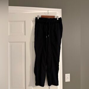 Lululemon studio dance - cropped